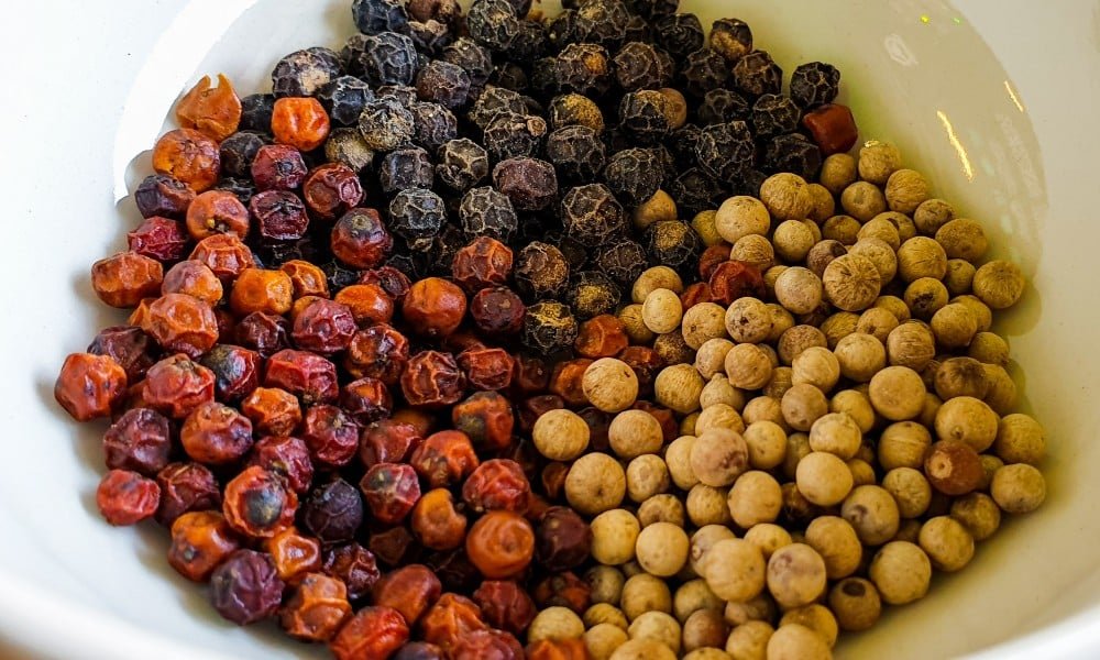 ¿Cuántas variedades tiene la producción de pimienta en Camboya?