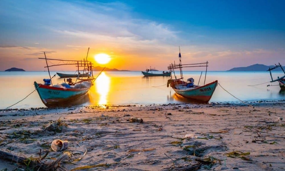 atardecer en la playa de kep