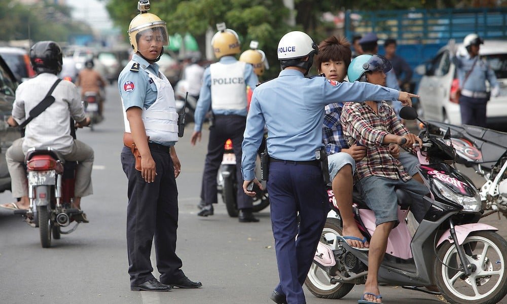 seguro viajar a Camboya Policías corruptos en Camboya