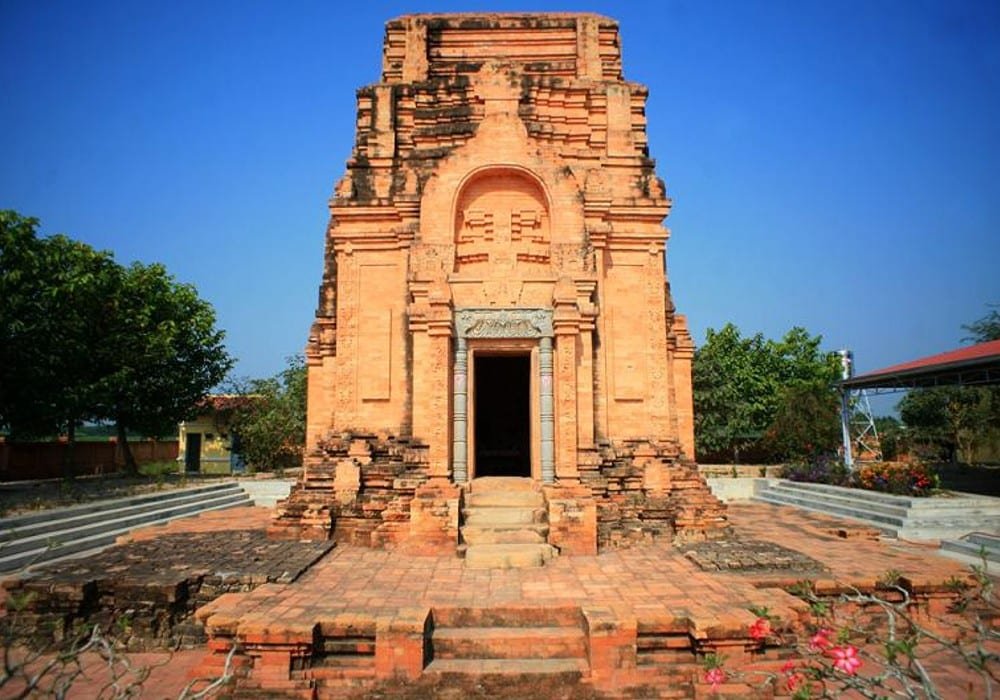 La torre Chot Mat Reino Funan
